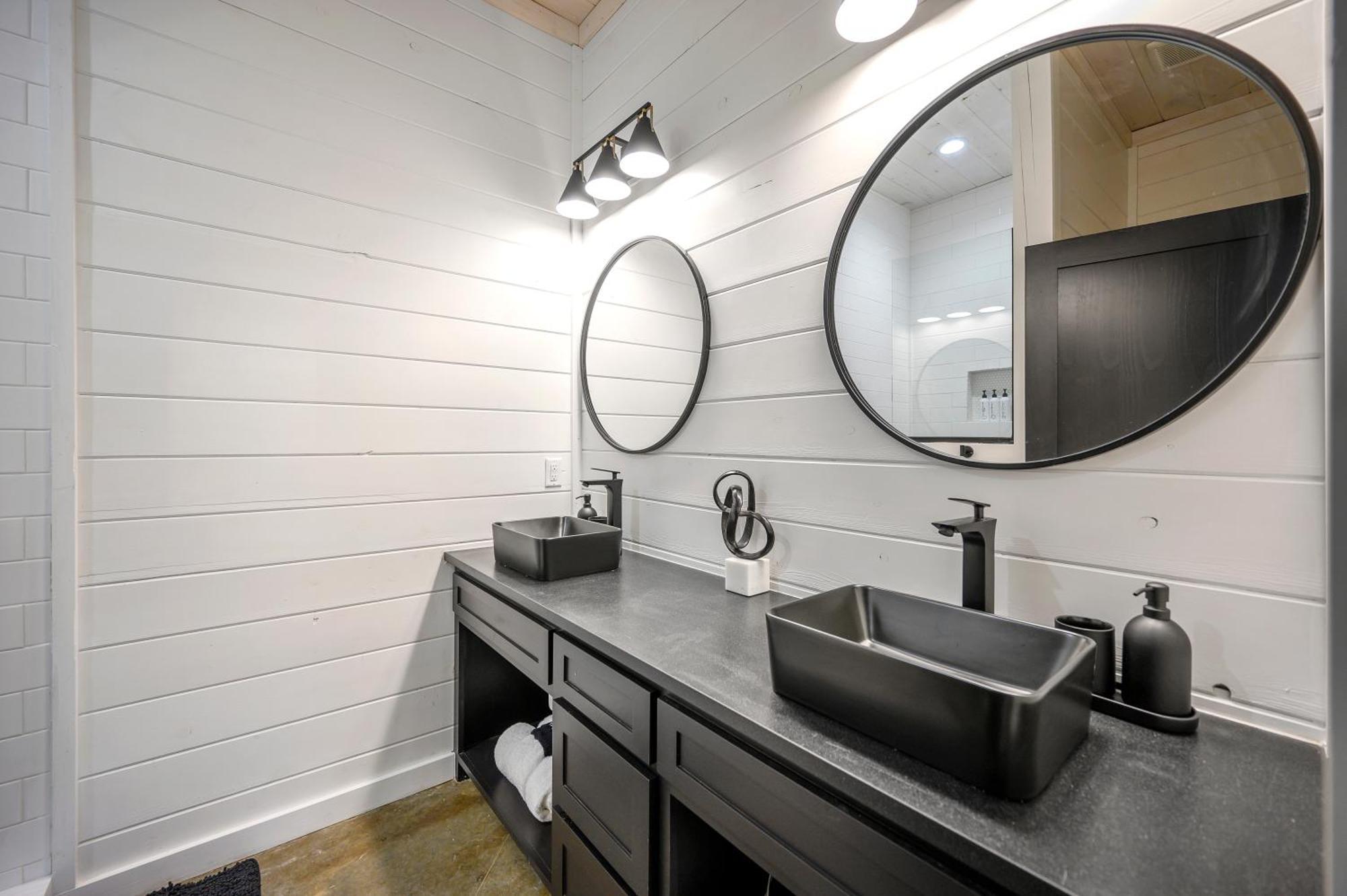 Two Knights Luxury Cabin Broken Bow Extérieur photo