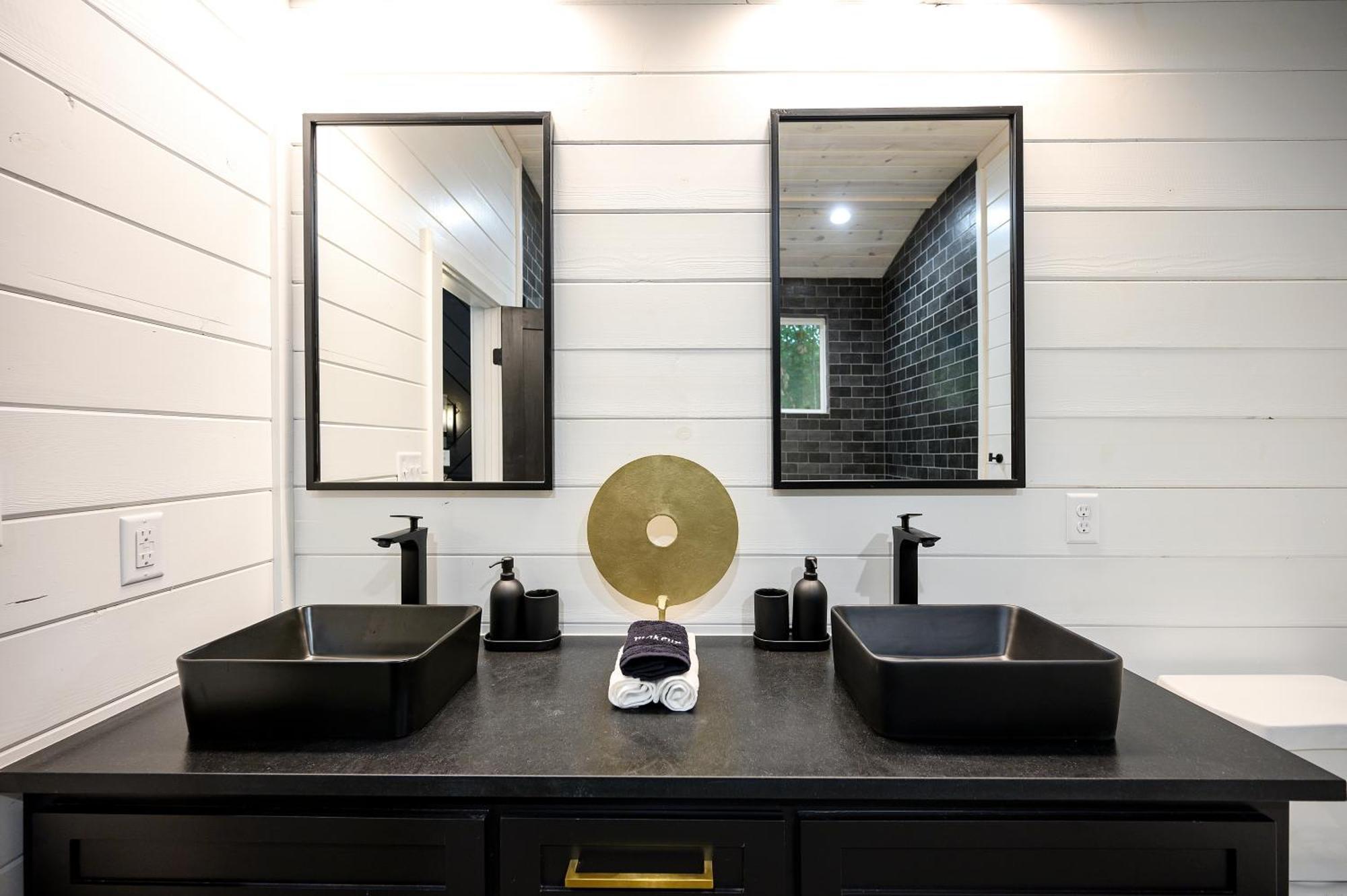 Two Knights Luxury Cabin Broken Bow Extérieur photo